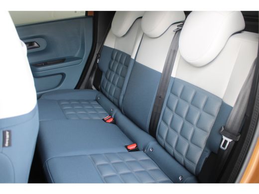 Fiat Grande Panda La Prima | 8 Jaar garantie | Camera | Navigatie | Stoel- & stuurverwarming | LED koplampen | Crui... ActivLease financial lease