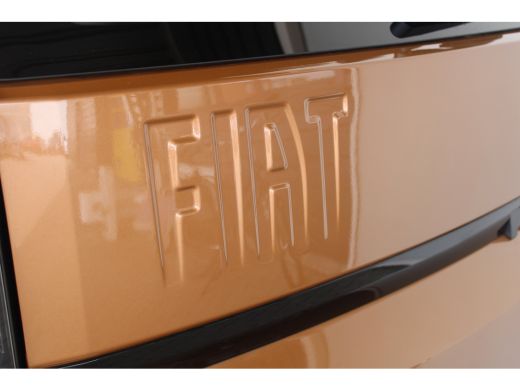 Fiat Grande Panda La Prima | 8 Jaar garantie | Camera | Navigatie | Stoel- & stuurverwarming | LED koplampen | Crui... ActivLease financial lease