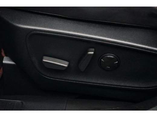 Ford Kuga 2.5 PHEV ST-Line X | Trekhaak | Adap. Cruise | Carplay | Winter Pack | Achteruitrijcamera | Airco... ActivLease financial lease