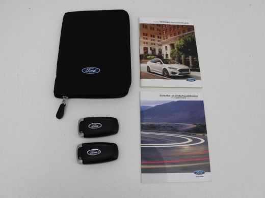 Ford Mondeo 2.0 IVCT HEV Titanium | Stoelverwarming | Carplay | Keyless | Navigatie | Verwarmde voorruit | Pa... ActivLease financial lease