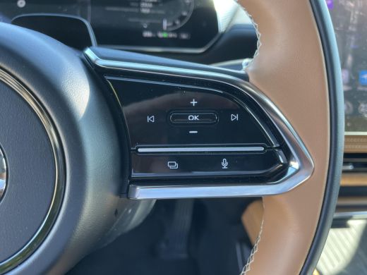 Mazda 6 Takumi Plus 68.8 kWh | 17% bijtelling | Afsluitbaar panoramisch dak | Tan leder interieur ActivLease financial lease