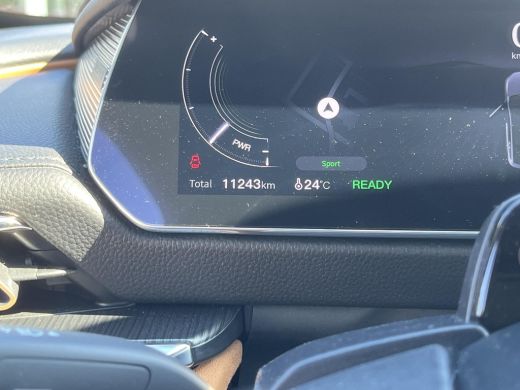 Mazda 6 Takumi Plus 68.8 kWh | 17% bijtelling | Afsluitbaar panoramisch dak | Tan leder interieur ActivLease financial lease