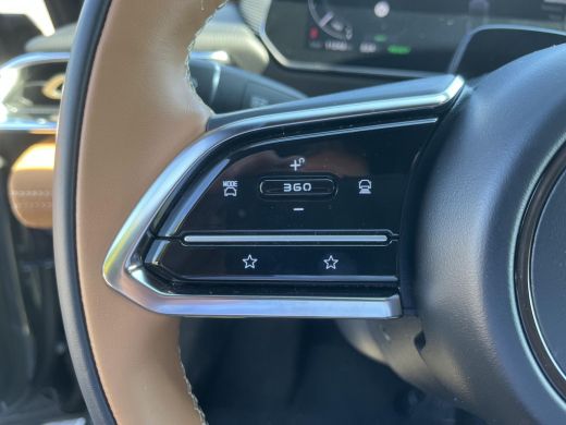 Mazda 6 Takumi Plus 68.8 kWh | 17% bijtelling | Afsluitbaar panoramisch dak | Tan leder interieur ActivLease financial lease
