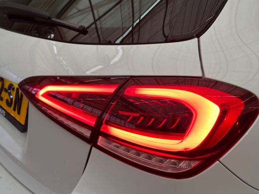 Mercedes-Benz A-Klasse 160 Business Solution Camera | Parkeersensoren | Widescreen | Stoelverwarming | LED | 16" Lichtme... ActivLease financial lease