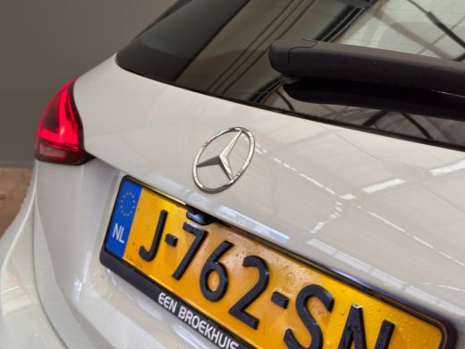 Mercedes-Benz A-Klasse 160 Business Solution Camera | Parkeersensoren | Widescreen | Stoelverwarming | LED | 16" Lichtme... ActivLease financial lease