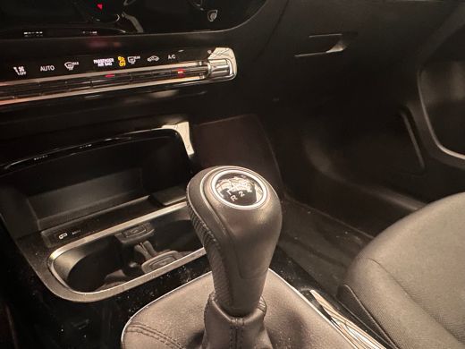 Mercedes-Benz A-Klasse 160 Business Solution Camera | Parkeersensoren | Widescreen | Stoelverwarming | LED | 16" Lichtme... ActivLease financial lease