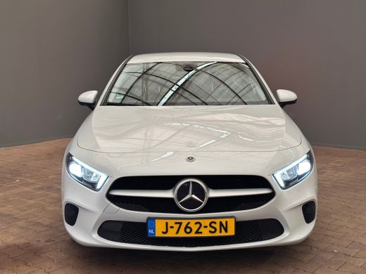 Mercedes-Benz A-Klasse 160 Business Solution Camera | Parkeersensoren | Widescreen | Stoelverwarming | LED | 16" Lichtme... ActivLease financial lease