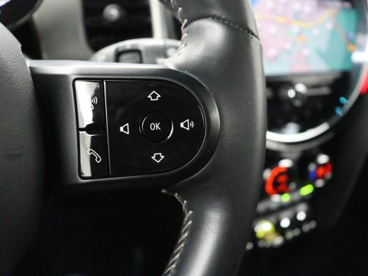 Mini Electric Yours 33kWh | SOH 96% | Panoramadak | Leder | Stoelverwarming | Camera | Warmtepomp | Keyless | H... ActivLease financial lease