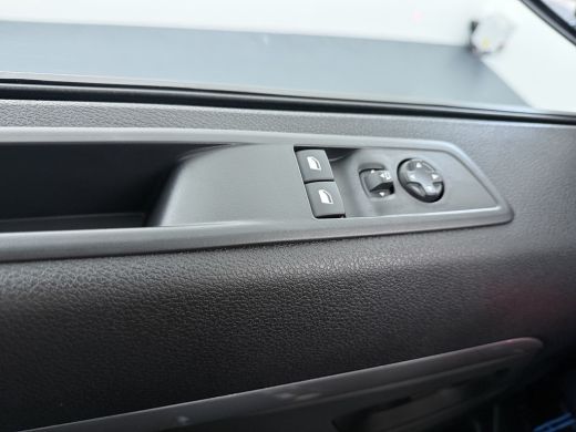 Opel Vivaro-e L3 75 kWh STX Dubbele Cabine | Comfort Pakket | Elektrisch bedienbare en verwarmde buitenspiegels... ActivLease financial lease