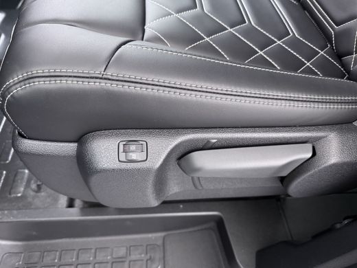 Opel Vivaro-e L3 75 kWh STX Dubbele Cabine | Comfort Pakket | Elektrisch bedienbare en verwarmde buitenspiegels... ActivLease financial lease