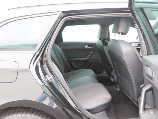 Seat Leon Sportstourer 1.5 TSi e-Hybrid 204 Pk FR Business | Stoel/Stuur Verwarming | Trekhaak | Camera | A... ActivLease financial lease