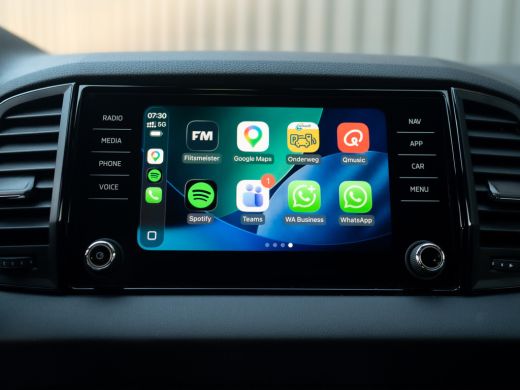 Skoda Karoq 1.5 TSI ACT Sportline Business | Elk. A-klep | 19'' | Camera | Prijs Rijklaar!! ActivLease financial lease