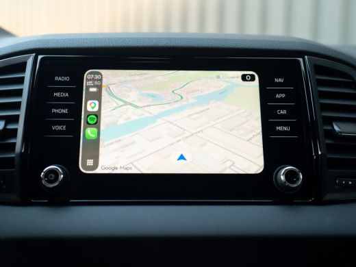 Skoda Karoq 1.5 TSI ACT Sportline Business | Elk. A-klep | 19'' | Camera | Prijs Rijklaar!! ActivLease financial lease