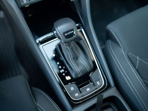 Skoda Karoq 1.5 TSI ACT Sportline Business | Elk. A-klep | 19'' | Camera | Prijs Rijklaar!! ActivLease financial lease