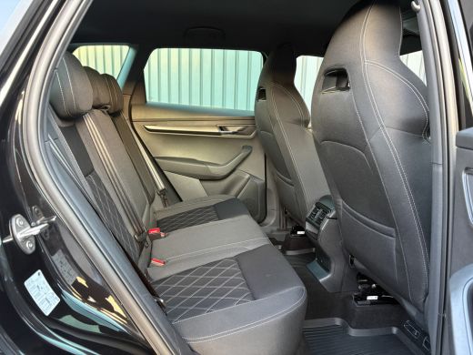 Skoda Karoq 1.5 TSI ACT Sportline Business | Elk. A-klep | 19'' | Camera | Prijs Rijklaar!! ActivLease financial lease