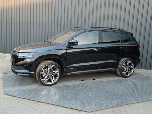 Skoda Karoq 1.5 TSI ACT Sportline Business | Elk. A-klep | 19'' | Camera | Prijs Rijklaar!! ActivLease financial lease