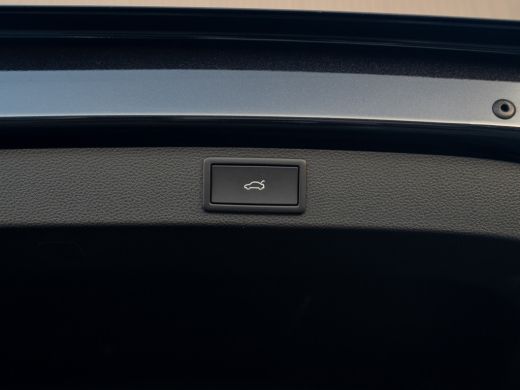 Skoda Karoq 1.5 TSI ACT Sportline Business | Elk. A-klep | 19'' | Camera | Prijs Rijklaar!! ActivLease financial lease