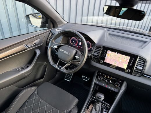 Skoda Karoq 1.5 TSI ACT Sportline Business | Elk. A-klep | 19'' | Camera | Prijs Rijklaar!! ActivLease financial lease