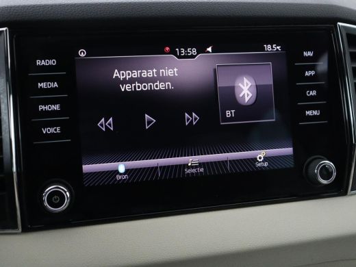 Skoda Karoq 1.5 TSI Business Edition | Panoramadak | Leder | Stoelverwarming | Adaptive cruise | Side Assist ... ActivLease financial lease