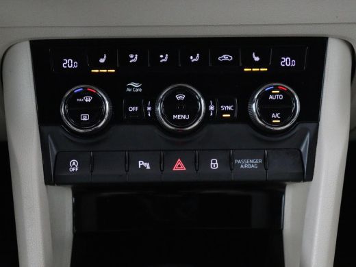 Skoda Karoq 1.5 TSI Business Edition | Panoramadak | Leder | Stoelverwarming | Adaptive cruise | Side Assist ... ActivLease financial lease