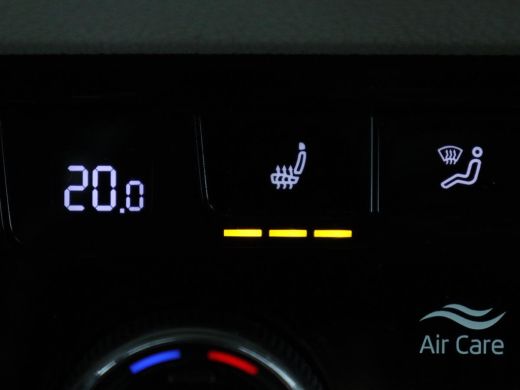 Skoda Karoq 1.5 TSI Business Edition | Panoramadak | Leder | Stoelverwarming | Adaptive cruise | Side Assist ... ActivLease financial lease