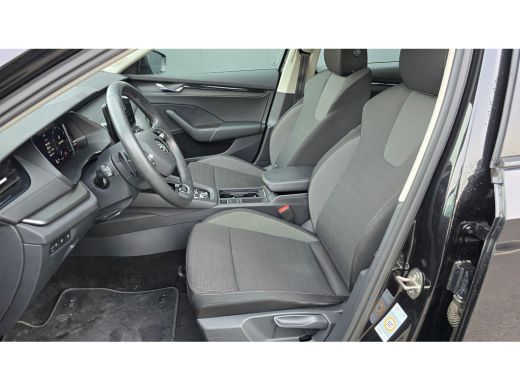 Skoda Octavia Combi 1.4 TSI iV PHEV 204pk Business Edition | Cruise Control | Climate Control | Parkeerhulp Ach... ActivLease financial lease