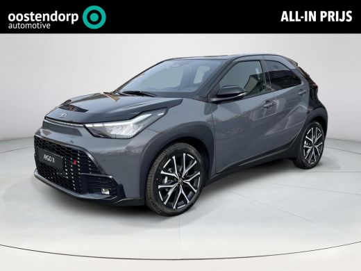 Toyota Aygo Hybrid 115 GR Sport | Storm grey met zwart dak | Nieuw uit voorraad leverbaar | ActivLease financial lease