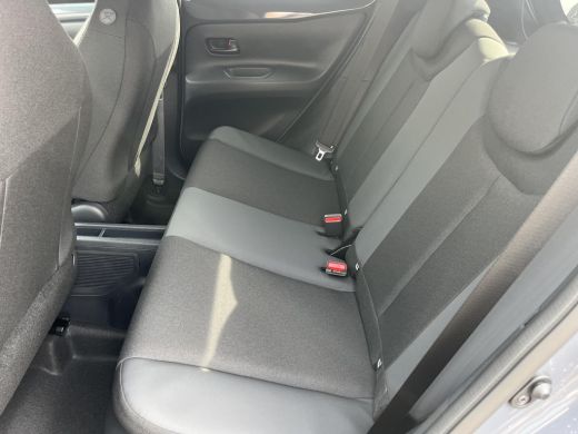 Toyota Aygo Hybrid 115 GR Sport | Storm grey met zwart dak | Nieuw uit voorraad leverbaar | ActivLease financial lease