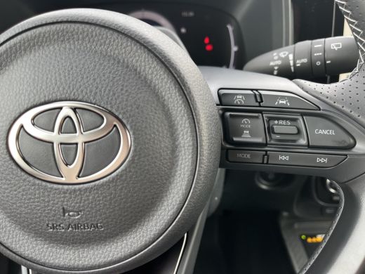 Toyota Aygo Hybrid 115 GR Sport | Storm grey met zwart dak | Nieuw uit voorraad leverbaar | ActivLease financial lease