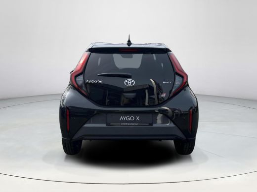 Toyota Aygo Hybrid 115 GR Sport | Storm grey met zwart dak | Nieuw uit voorraad leverbaar | ActivLease financial lease