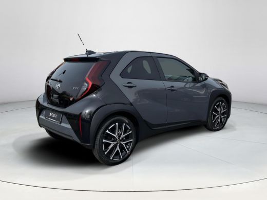 Toyota Aygo Hybrid 115 GR Sport | Storm grey met zwart dak | Nieuw uit voorraad leverbaar | ActivLease financial lease