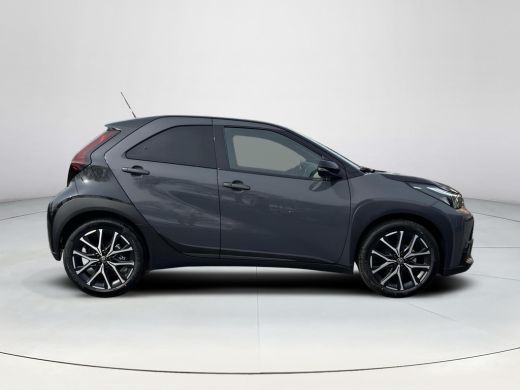 Toyota Aygo Hybrid 115 GR Sport | Storm grey met zwart dak | Nieuw uit voorraad leverbaar | ActivLease financial lease