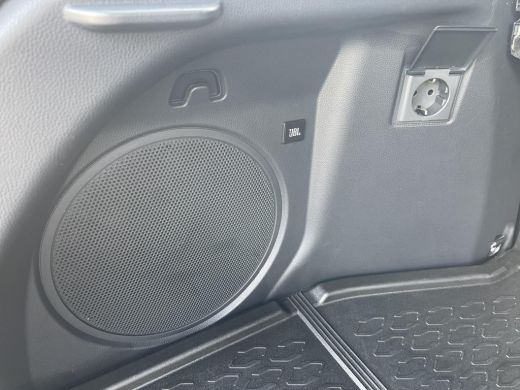 Toyota C-HR 2.0 Plug-in Hybrid 220 GR SPORT Premi&egrave;re Edition ActivLease financial lease