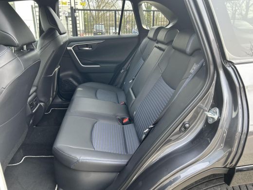 Toyota RAV4 2.5 Hybrid AWD Style (Navigatie - Parkeersensoren) ActivLease financial lease