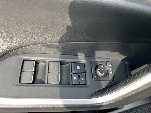 Toyota RAV4 2.5 Hybrid AWD Style (Navigatie - Parkeersensoren) ActivLease financial lease