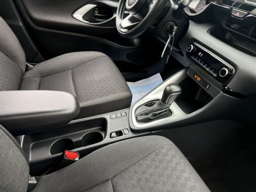 Toyota Yaris 1.5 Hybrid 115 Active ActivLease financial lease