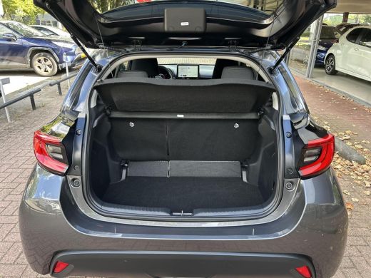 Toyota Yaris 1.5 Hybrid 115 First Edition ActivLease financial lease