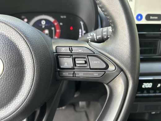 Toyota Yaris 1.5 Hybrid 115 First Edition ActivLease financial lease