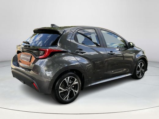 Toyota Yaris 1.5 Hybrid 115 First Edition ActivLease financial lease