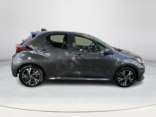 Toyota Yaris 1.5 Hybrid 115 First Edition ActivLease financial lease