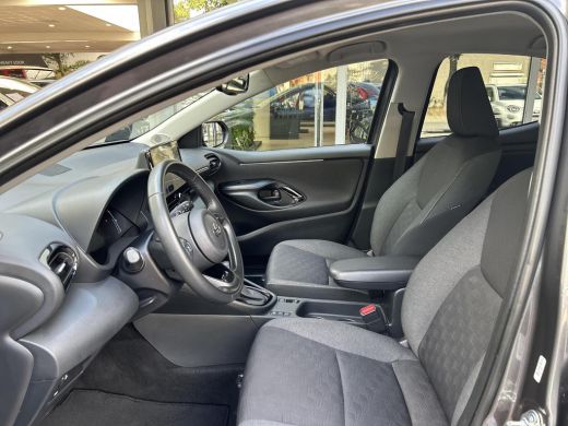 Toyota Yaris 1.5 Hybrid 115 First Edition ActivLease financial lease