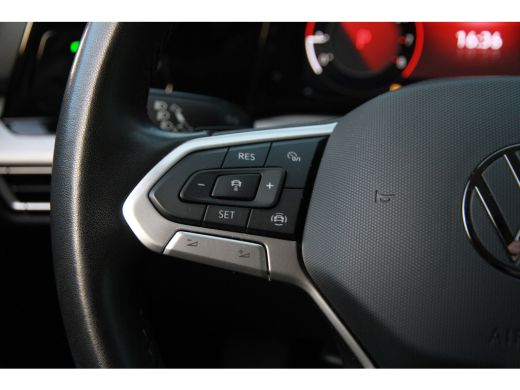 Volkswagen Golf 1.0 eTSI Life Business ActivLease financial lease