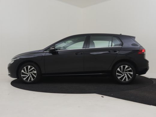 Volkswagen Golf 1.4 eHybrid Style 204Pk DSG/AUTO | Achteruitrijcamera | Apple carplay Android auto | Dodehoek det... ActivLease financial lease