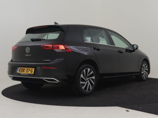 Volkswagen Golf 1.4 eHybrid Style 204Pk DSG/AUTO | Achteruitrijcamera | Apple carplay Android auto | Dodehoek det... ActivLease financial lease