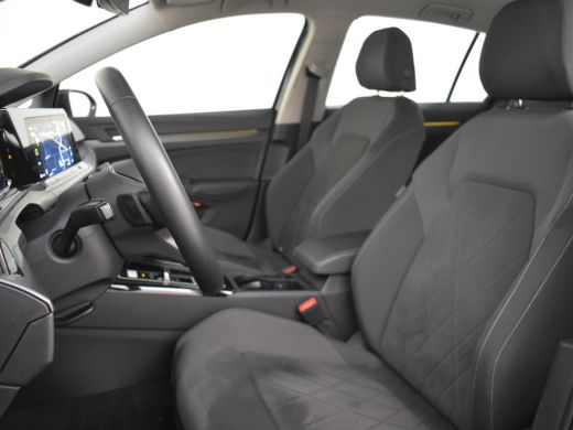 Volkswagen Golf 1.4 eHybrid Style 204Pk DSG/AUTO | Achteruitrijcamera | Apple carplay Android auto | Dodehoek det... ActivLease financial lease