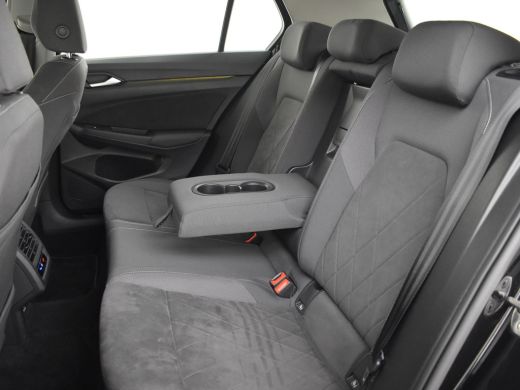 Volkswagen Golf 1.4 eHybrid Style 204Pk DSG/AUTO | Achteruitrijcamera | Apple carplay Android auto | Dodehoek det... ActivLease financial lease