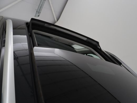 Volkswagen Tiguan 1.4 TSI eHybrid Comfortline | Panoramadak | Camera | Carplay | Adaptive cruise | Keyless | Naviga... ActivLease financial lease