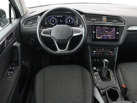 Volkswagen Tiguan 1.4 TSI eHybrid Comfortline | Panoramadak | Camera | Carplay | Adaptive cruise | Keyless | Naviga... ActivLease financial lease