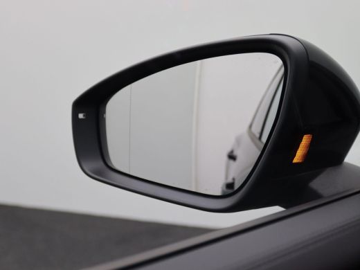 Volkswagen Tiguan 1.5 eHybrid Life Edition 204PK DSG Trekhaak, Panoramadak, 19" LM Velgen, Achteruitrijcamera, Side... ActivLease financial lease