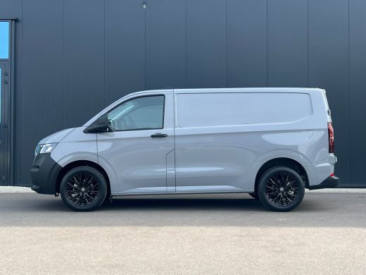 Volkswagen Transporter 2.0 TDI L1 Life | 150 pk | BPM VRIJ | Apple Carplay | Full LED | Bijrijdersbank | Achteruitrij Ca... ActivLease financial lease